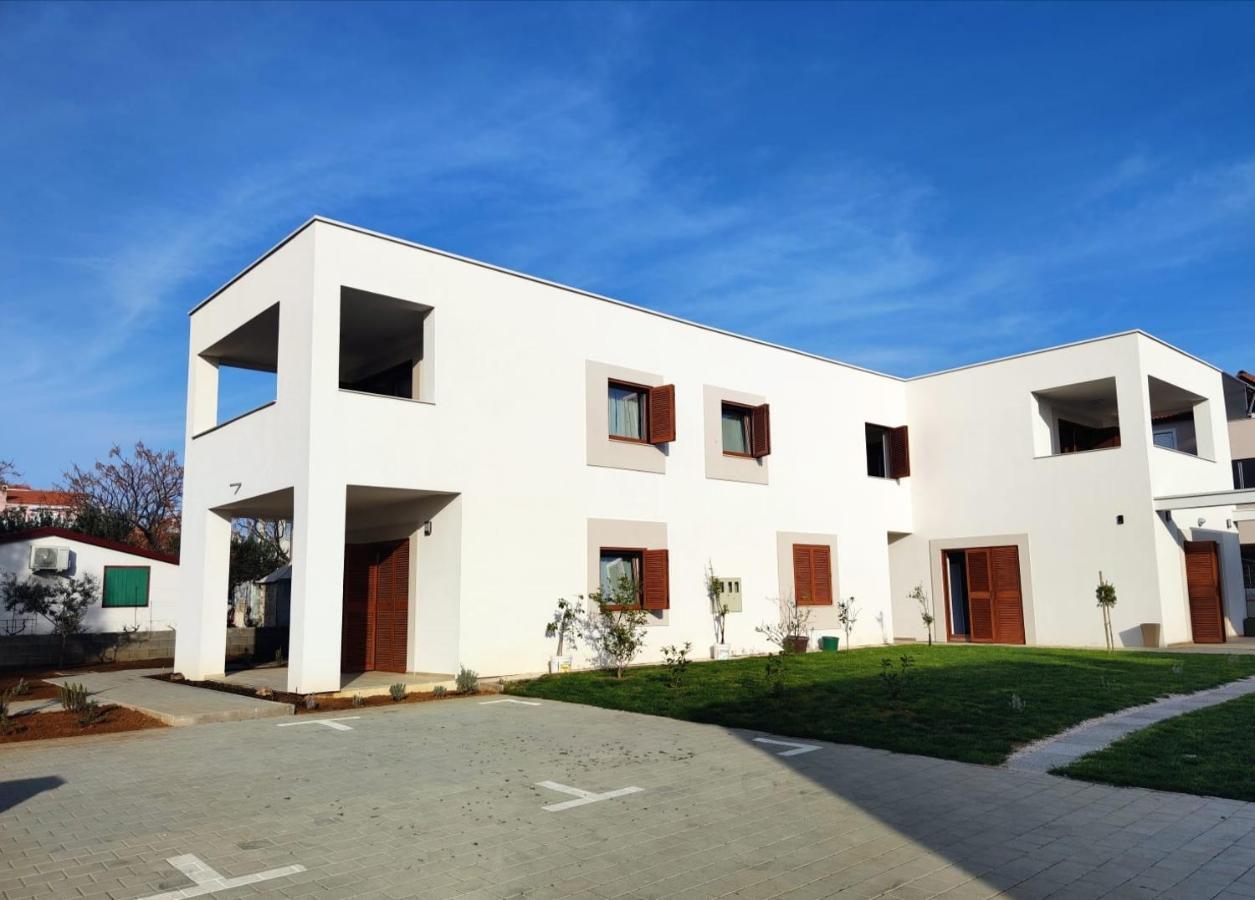 Apartments Leticia Врси Экстерьер фото