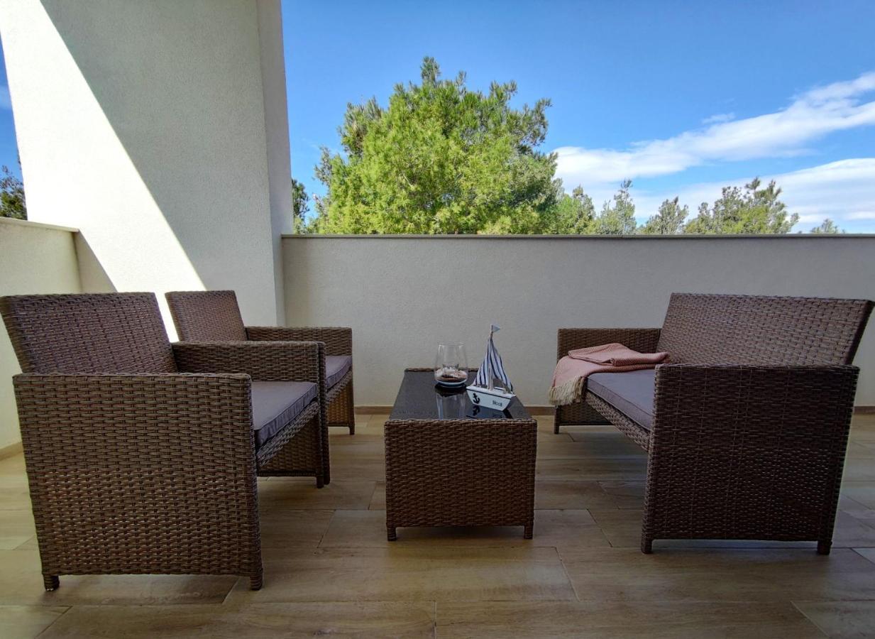 Apartments Leticia Врси Экстерьер фото
