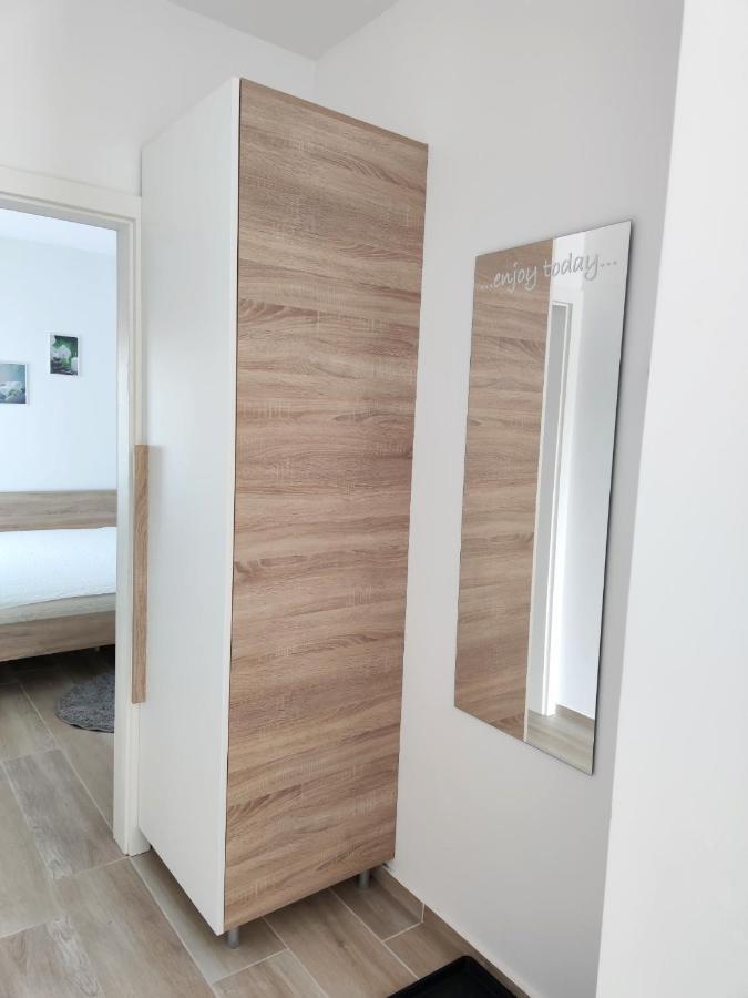 Apartments Leticia Врси Экстерьер фото