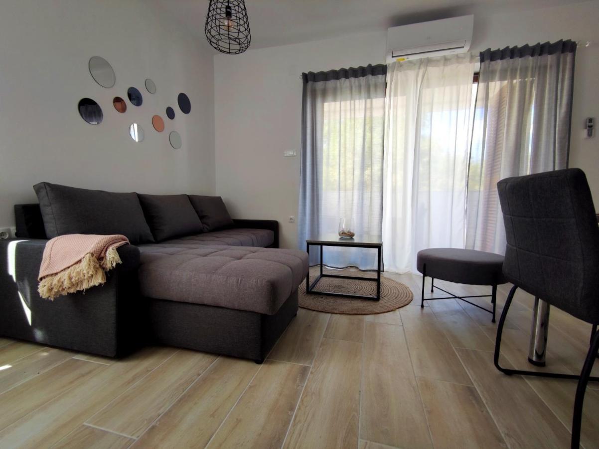 Apartments Leticia Врси Экстерьер фото