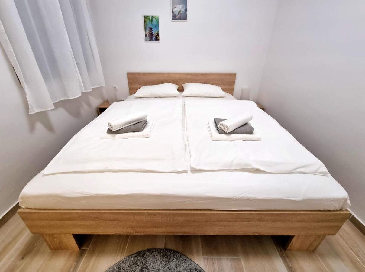 Apartments Leticia Врси Экстерьер фото